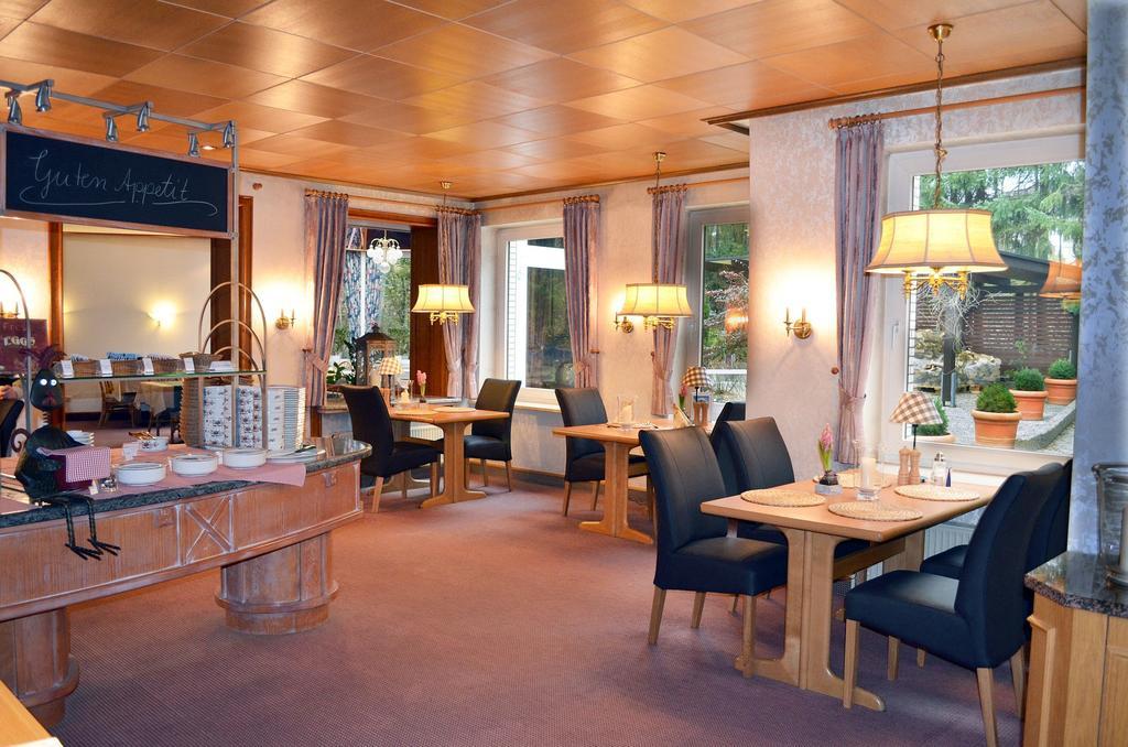 Hotel Zum Goldenen Hirsch Bad Bevensen Luaran gambar