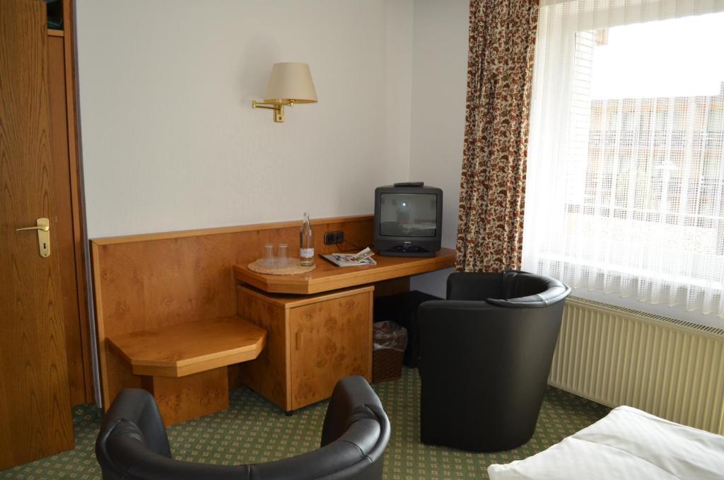 Hotel Zum Goldenen Hirsch Bad Bevensen Bilik gambar
